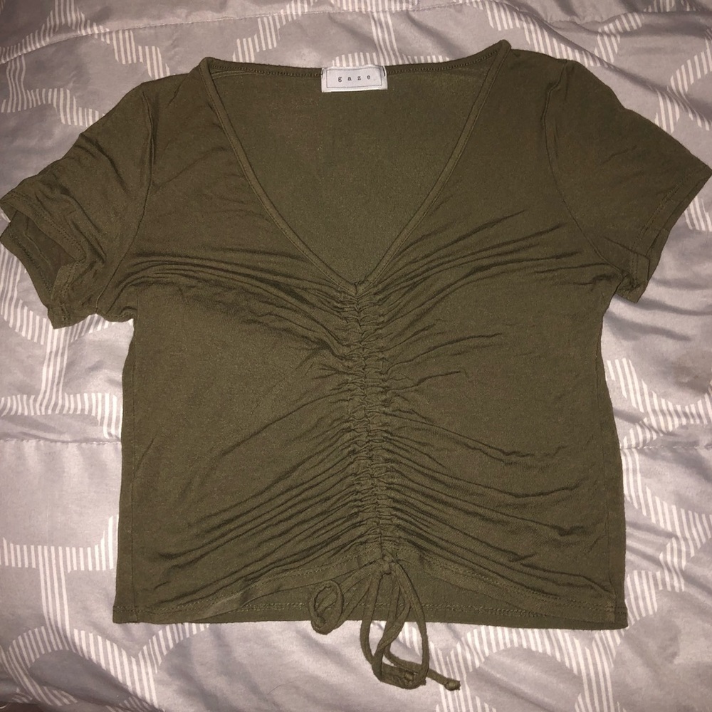 Super cute green top